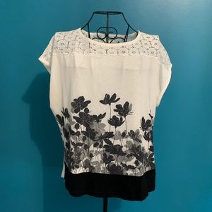 Creation L Short Sleeve Women’s Size 8 Top